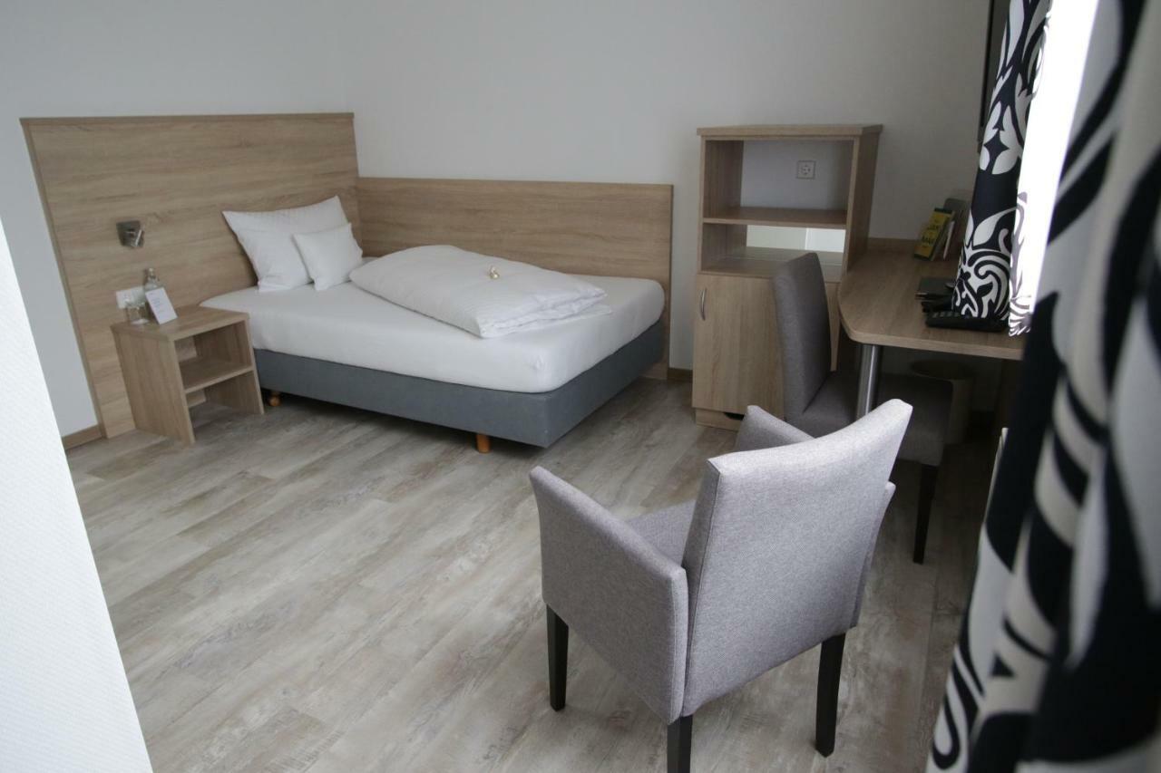 Hotel Baeren Gaertringen Ngoại thất bức ảnh