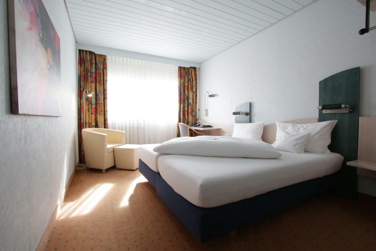 Hotel Baeren Gaertringen Ngoại thất bức ảnh