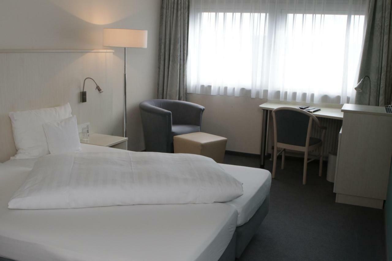 Hotel Baeren Gaertringen Ngoại thất bức ảnh