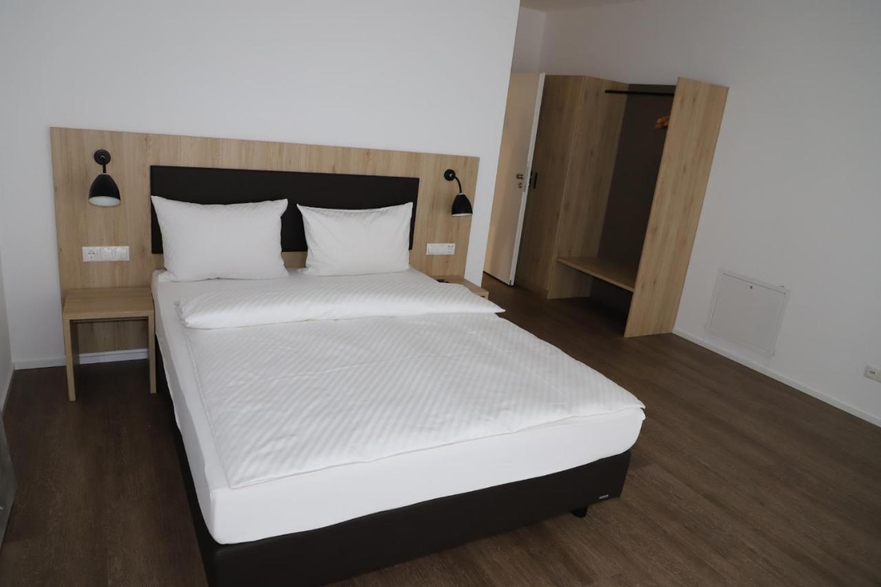Hotel Baeren Gaertringen Ngoại thất bức ảnh